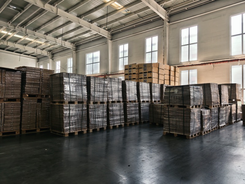 Yunlingyu factory warehouse staging for free-weights production and export packing